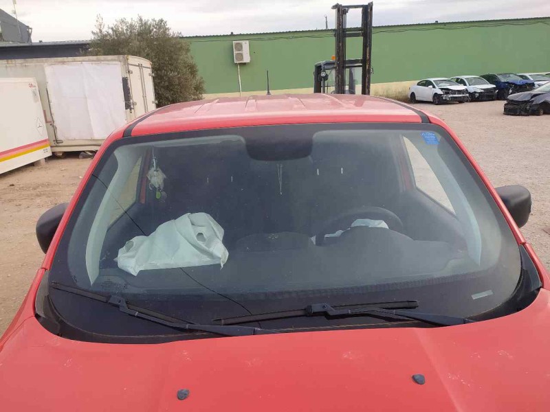 Recambio de parabrisas para jeep renegade sport fwd referencia OEM IAM 52112218  