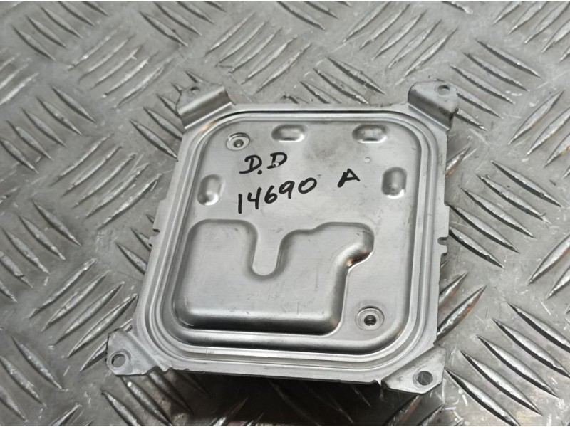 Recambio de centralita faro para peugeot 308 active pack bluehdi 130 s&s referencia OEM IAM 984319448001 A3C0003441400 OSRAM CON