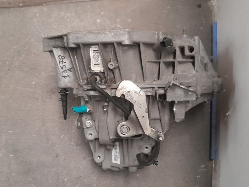 Recambio de caja cambios para nissan qashqai (j10) tekna referencia OEM IAM TL4A113 S042183 6VELOCIDADES