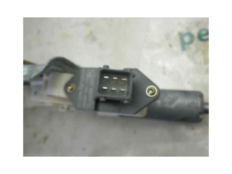 Recambio de elevalunas delantero derecho para toyota avensis wagon (t25) 2.0 sol referencia OEM IAM   