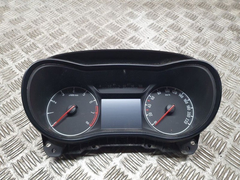 Recambio de cuadro instrumentos para opel corsa e business referencia OEM IAM 39129457 367030224 