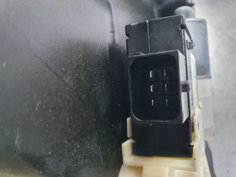 Recambio de elevalunas delantero izquierdo para jeep renegade dawn of justice 4x2 referencia OEM IAM 520651520 C46789107 BROSE E