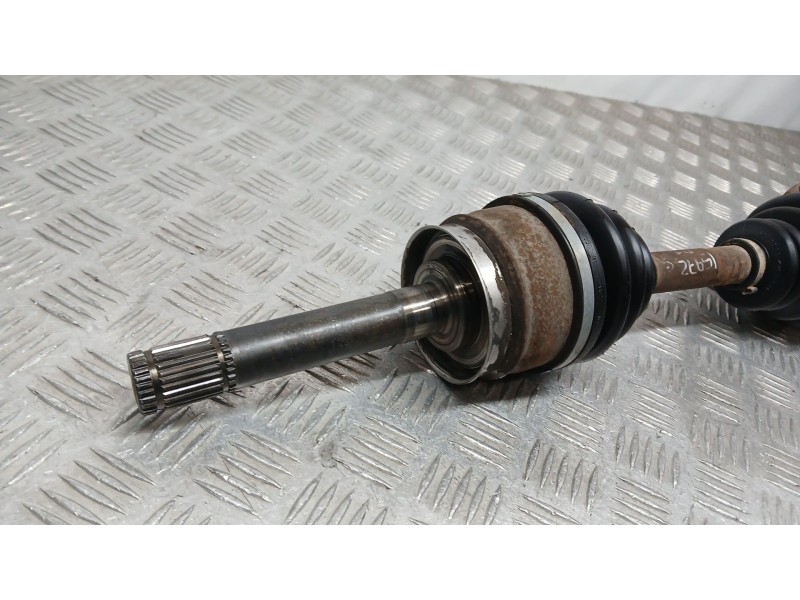 Recambio de transmision delantera izquierda para nissan terrano/terrano.ii (r20) tdi 4wd referencia OEM IAM 391007F00A  