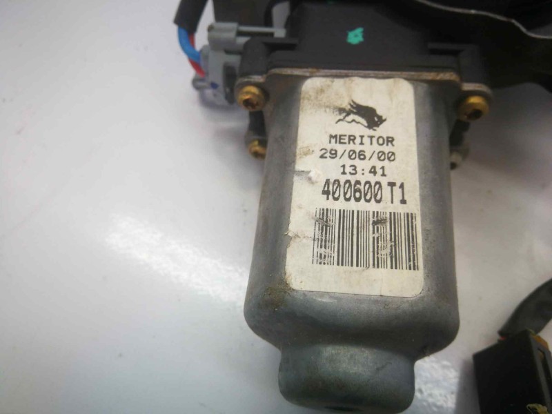 Recambio de elevalunas delantero derecho para nissan primera berlina (p11) slx referencia OEM IAM 400600T1 400600T1 DOS PINS