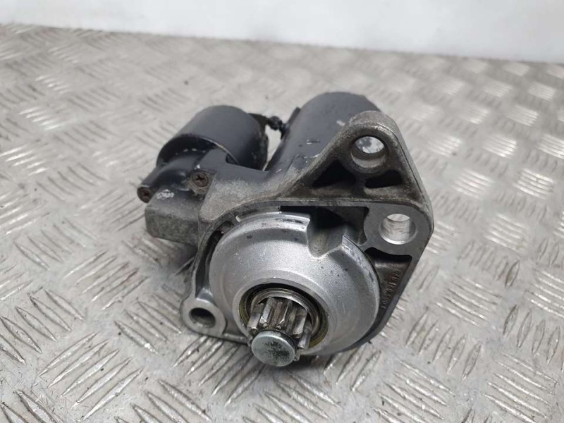 Recambio de motor arranque para volkswagen golf iv berlina (1j1) highline referencia OEM IAM 020911023 0001121006 BOSCH