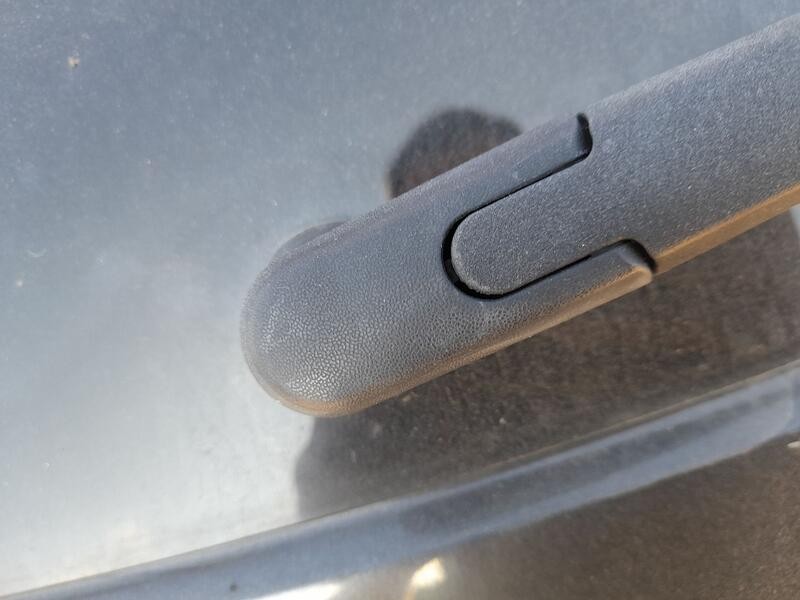 Recambio de motor limpia trasero para kia stonic (yb) 1.0 t-gdi referencia OEM IAM 98700H8000  