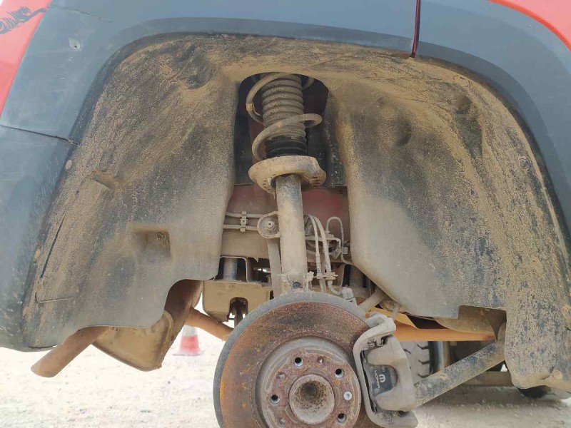 Recambio de plastico pase rueda tras. dch. para jeep renegade sport fwd referencia OEM IAM 52109632  