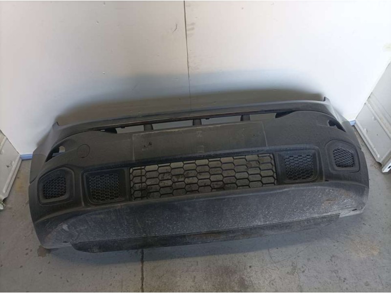 Recambio de paragolpes delantero para jeep renegade dawn of justice 4x2 referencia OEM IAM 735598589  