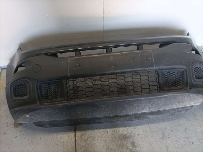 Recambio de paragolpes delantero para jeep renegade dawn of justice 4x2 referencia OEM IAM 735598589  