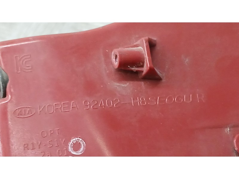 Recambio de piloto trasero derecho exterior para kia stonic (yb) 1.0 t-gdi referencia OEM IAM 92402H8400 ROZADO 92402H8