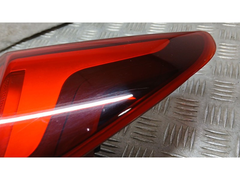 Recambio de piloto trasero derecho exterior para kia stonic (yb) 1.0 t-gdi referencia OEM IAM 92402H8400 ROZADO 92402H8