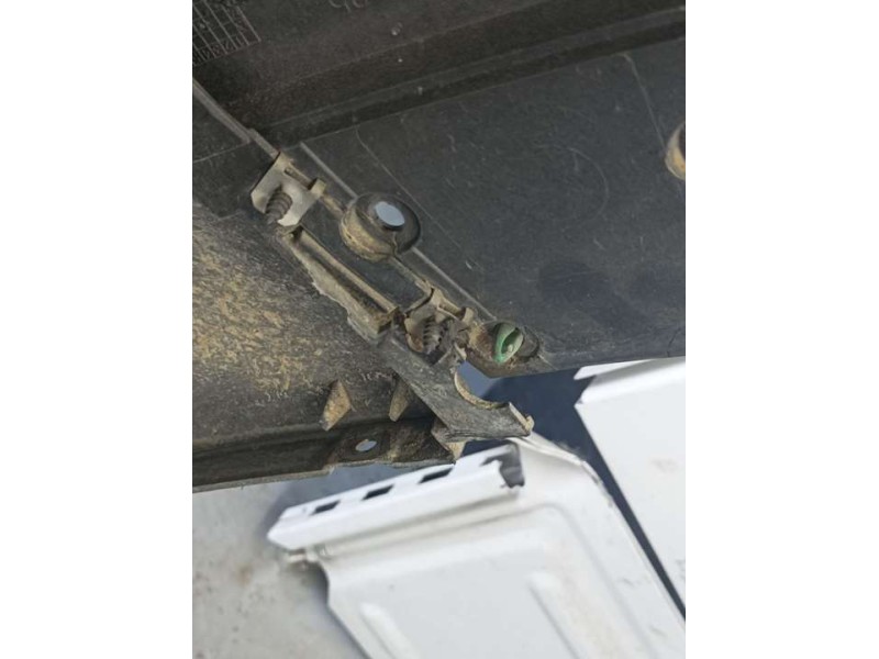 Recambio de paragolpes delantero para jeep renegade dawn of justice 4x2 referencia OEM IAM 735598589  