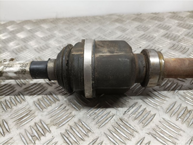 Recambio de transmision delantera derecha para peugeot 5008 active referencia OEM IAM   SIN REFERENCIA