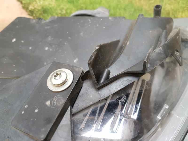 Recambio de faro derecho para peugeot bipper básico referencia OEM IAM 1353197080 45560393 PATA ROTA