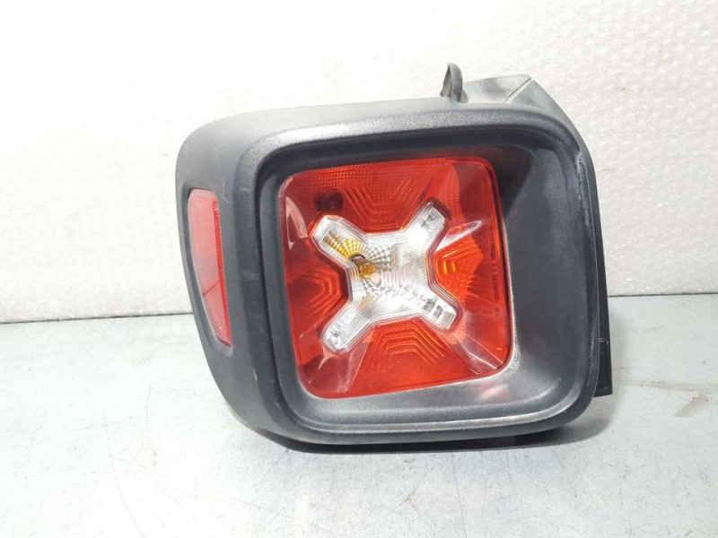 Recambio de piloto trasero izquierdo para jeep renegade dawn of justice 4x2 referencia OEM IAM 52060585SX  