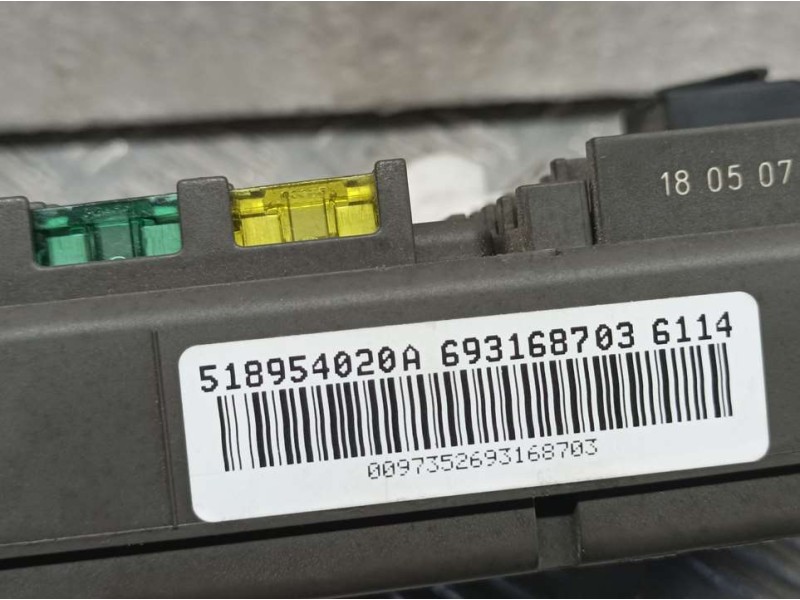 Recambio de caja reles / fusibles para bmw x5 (e70) 3.0d referencia OEM IAM 693168703 518954020A 