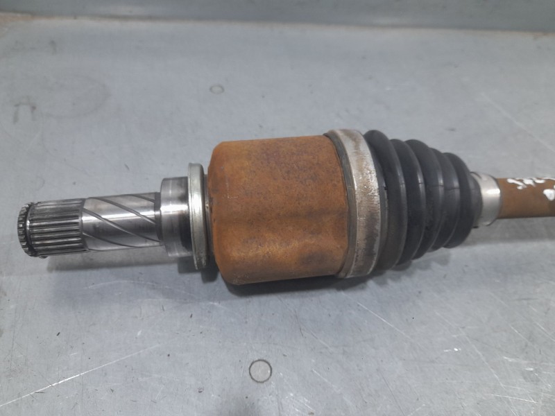 Recambio de transmision delantera izquierda para renault clio iii (br0/1, cr0/1) 1.5 dci referencia OEM IAM 8201055669 EBJ87MBC1