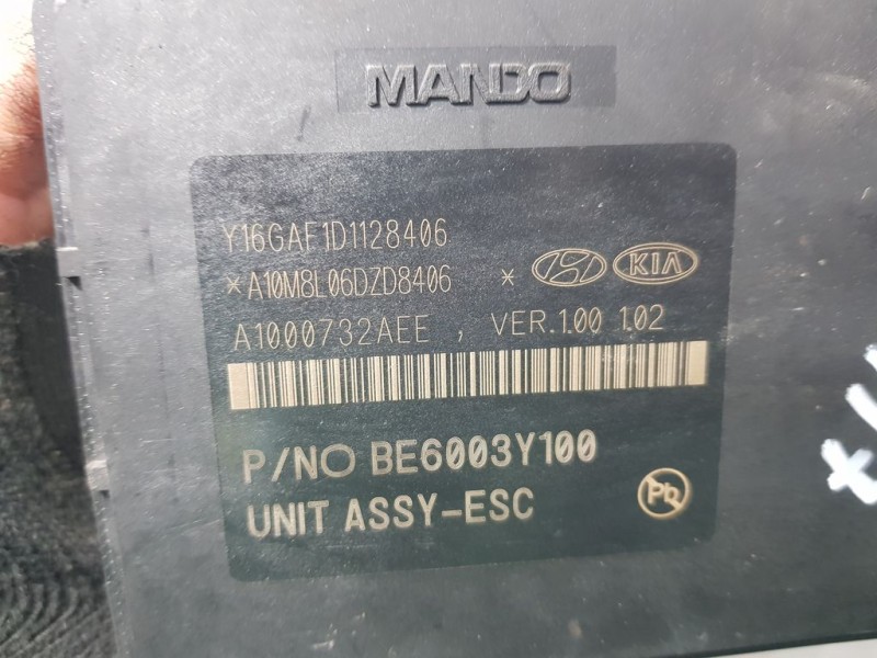 Recambio de abs para hyundai tucson essence 2wd referencia OEM IAM 58920D7510 MGH80BH6014Y100 MANDO