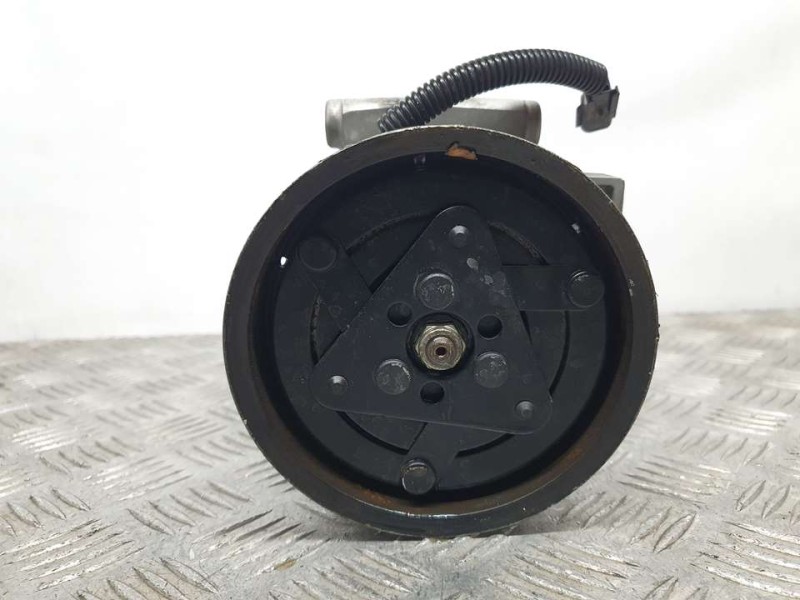 Recambio de compresor aire acondicionado para dacia lodgy ambiance referencia OEM IAM 20222460  