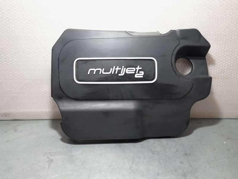 Recambio de tapa motor para jeep renegade dawn of justice 4x2 referencia OEM IAM 55279711  