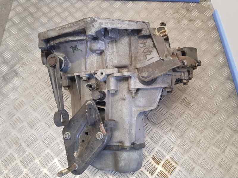 Recambio de caja cambios para citroën saxo 1.5 d sx referencia OEM IAM 20CF02 0113892 5VELOCIDADES