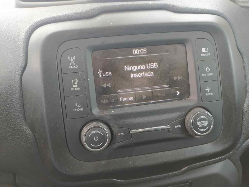 Recambio de sistema navegacion gps para jeep renegade sport fwd referencia OEM IAM 52109398  