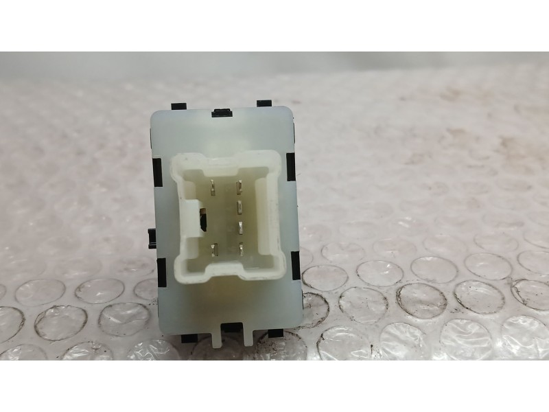 Recambio de mando elevalunas delantero derecho para renault kangoo iii furgoneta/monovolumen 1.5 blue dci 95 (fjab) referencia O
