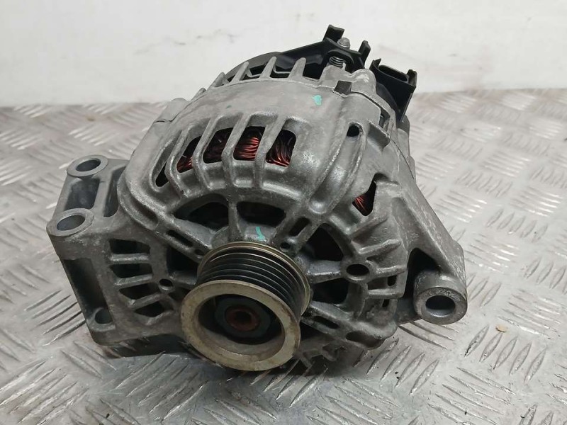 Recambio de alternador para ford focus lim. trend referencia OEM IAM AV6N10300HA 2606952C VALEO