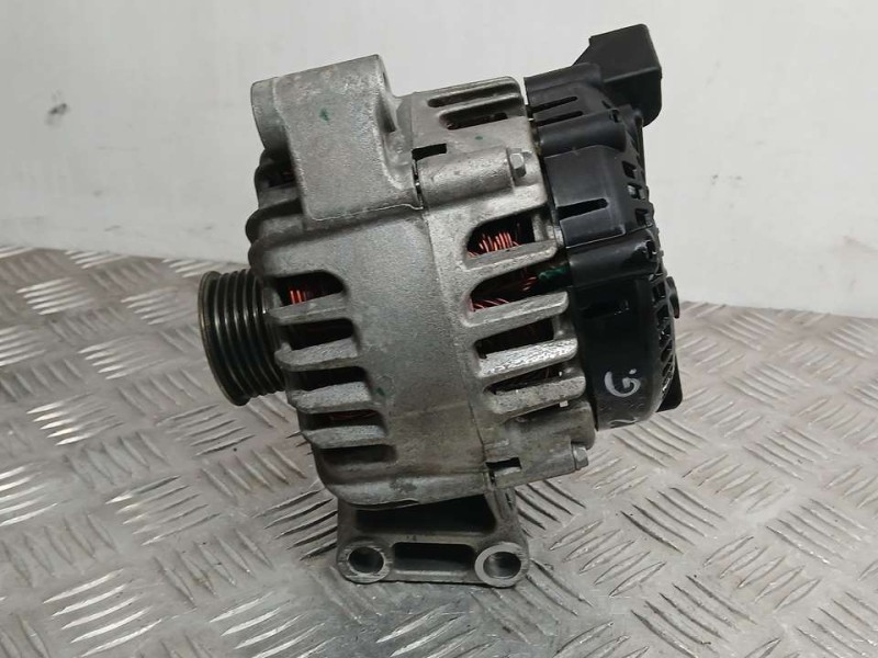 Recambio de alternador para ford focus lim. trend referencia OEM IAM AV6N10300HA 2606952C VALEO