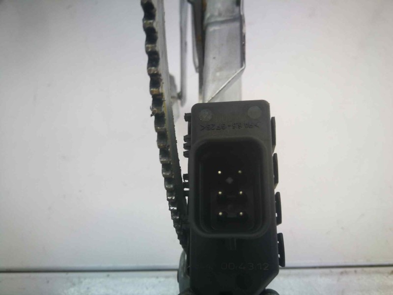 Recambio de elevalunas delantero izquierdo para opel astra g berlina 2.0 dti referencia OEM IAM 90521881  6 PINS