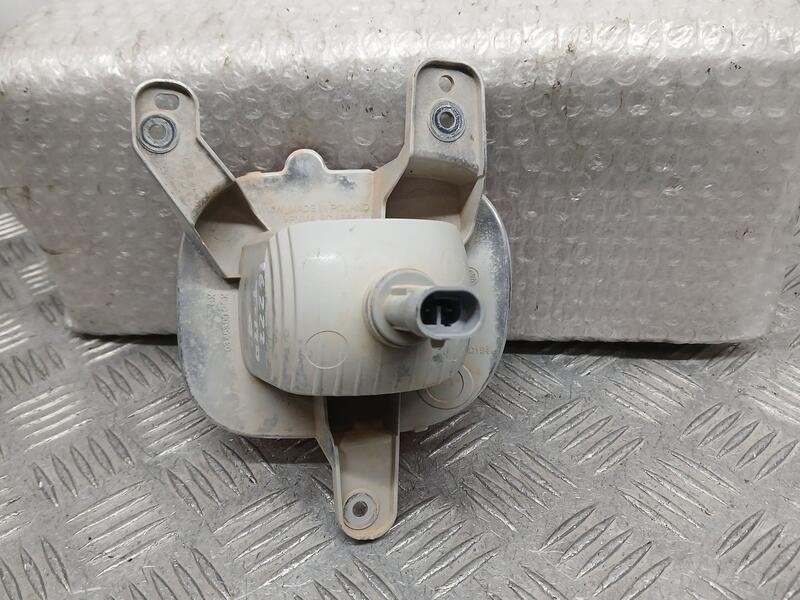 Recambio de piloto trasero izquierdo paragolpes para jeep renegade sport fwd referencia OEM IAM 51953205 03617000 