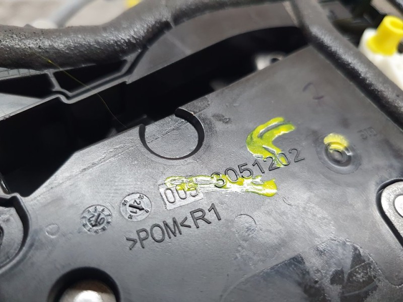 Recambio de cerradura puerta delantera derecha para bmw serie 2 gran coupe (f44) 220d aventage 4p referencia OEM IAM 795614207 1