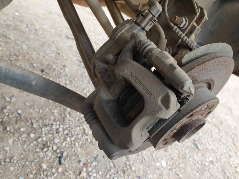 Recambio de pinza freno trasera izquierda para jeep renegade sport fwd referencia OEM IAM 52029648  MOPAR