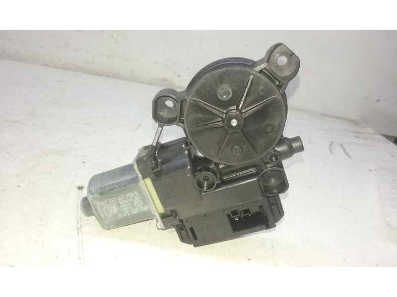 Recambio de motor elevalunas trasero izquierdo para volkswagen polo (6r1) advance referencia OEM IAM 6R0959811N  ELECTRICO
