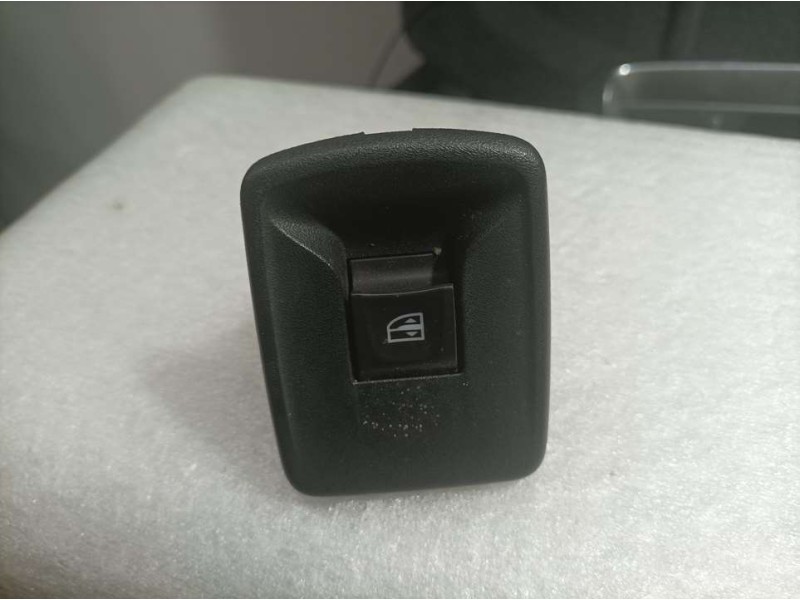 Recambio de mando elevalunas delantero derecho para dacia lodgy ambiance referencia OEM IAM 254217475R  