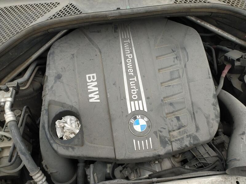 Recambio de tapa motor para bmw x5 (f15) xdrive 40d referencia OEM IAM 8513453  