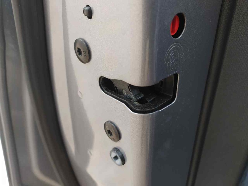 Recambio de cerradura puerta trasera izquierda para peugeot 3008 active referencia OEM IAM 9823729380  