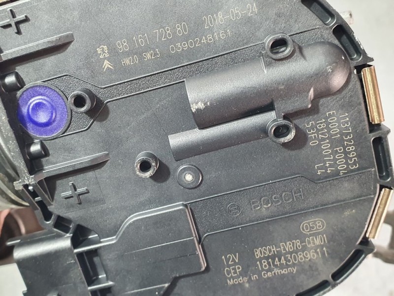 Recambio de motor limpia delantero para citroën c4 space tourer pure tech referencia OEM IAM 9816172880 0390248161 BOSCH LADO DE