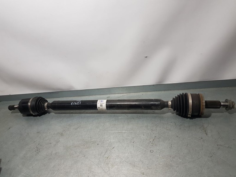 Recambio de transmision delantera derecha para hyundai tucson essence 2wd referencia OEM IAM 49501D7200  