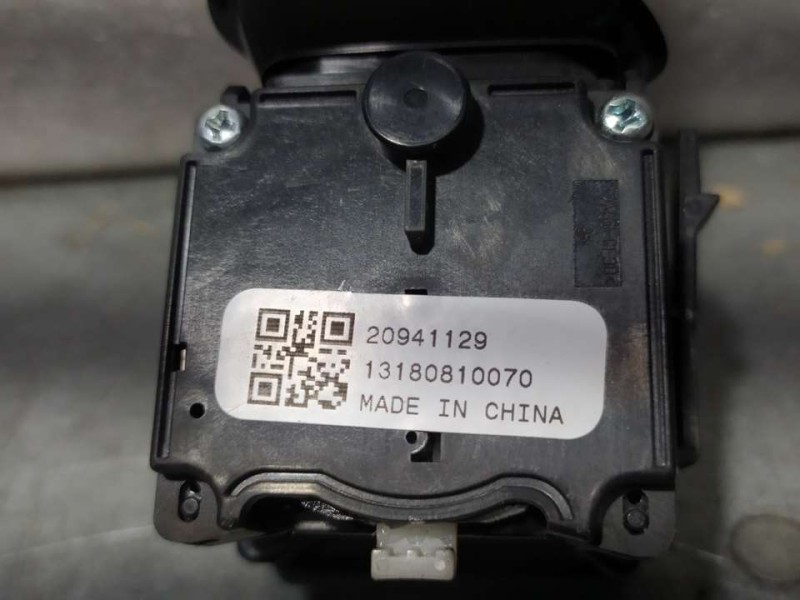 Recambio de mando intermitentes para chevrolet cruze hatchback lt referencia OEM IAM 20941129  