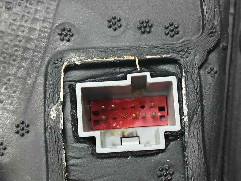 Recambio de retrovisor derecho para ford focus lim. trend referencia OEM IAM BM5117682CK  ELECTRICO ROZADO