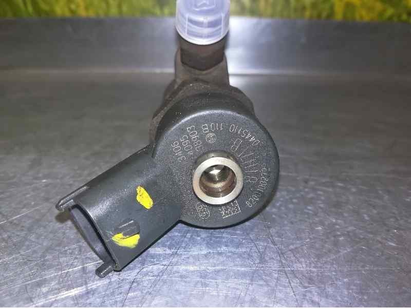 Recambio de inyector para renault megane ii berlina 3p 1.9 dci diesel fap referencia OEM IAM 0445110110B 8200100272 BOSCH