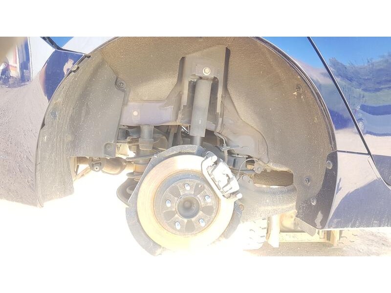 Recambio de plastico pase rueda tras. dch. para mazda 6 sedán (gh) 1.8 mzr referencia OEM IAM GSYD561H1  