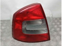 Recambio de piloto trasero izquierdo para skoda octavia berlina (1z3) collection referencia OEM IAM 1Z5945111B  