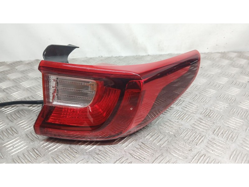 Recambio de piloto trasero derecho exterior para kia stonic (yb) 1.2 cvvt referencia OEM IAM 92402H8400  92402H8