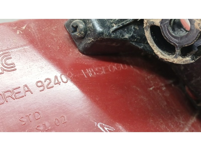 Recambio de piloto trasero derecho exterior para kia stonic (yb) 1.2 cvvt referencia OEM IAM 92402H8400  92402H8