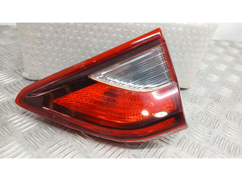 Recambio de piloto trasero derecho interior para kia stonic (yb) 1.2 cvvt referencia OEM IAM 92404H8400  