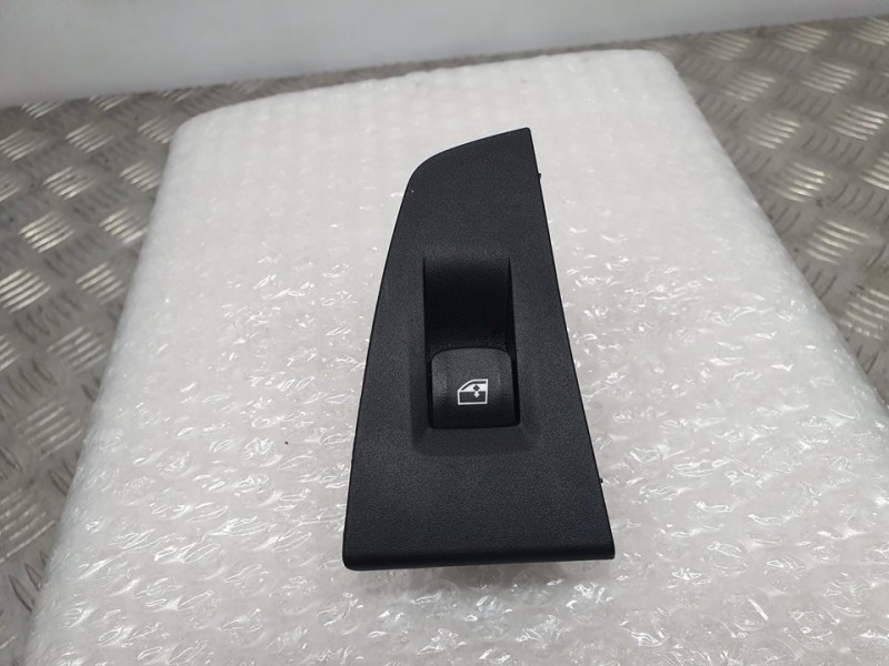 Recambio de mando elevalunas delantero derecho para bmw serie 2 gran coupe (f44) 220d aventage 4p referencia OEM IAM 7950756  