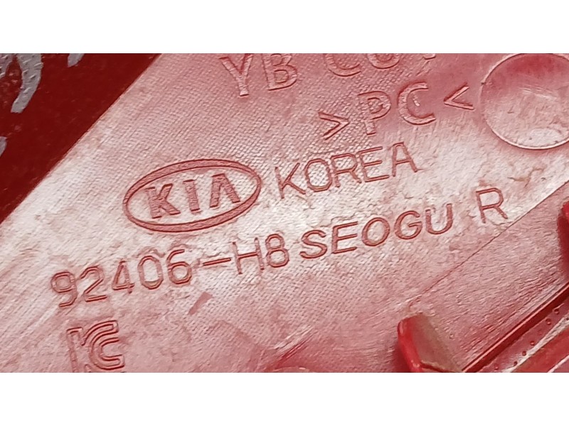 Recambio de piloto trasero derecho paragolpes para kia stonic (yb) 1.2 cvvt referencia OEM IAM 92406H8400  