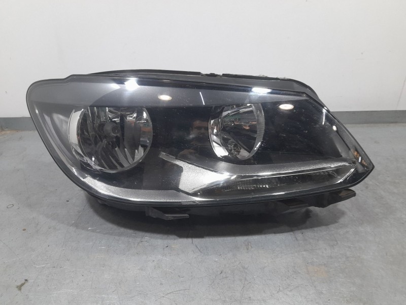 Recambio de faro derecho para volkswagen touran (1t3) 1.6 tdi referencia OEM IAM 030126820400  